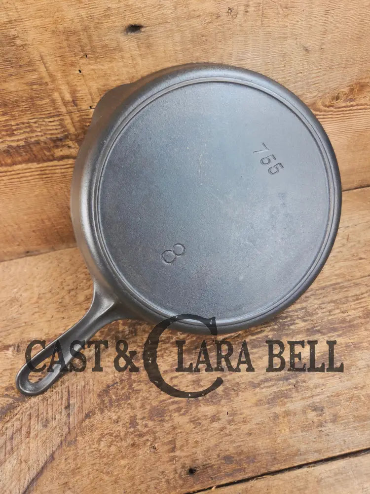 Gorgeous and unique! 1930’s era Griswold #8 Cast Iron Skillet with Heat Ring 755. Similar to the Victor design. Great