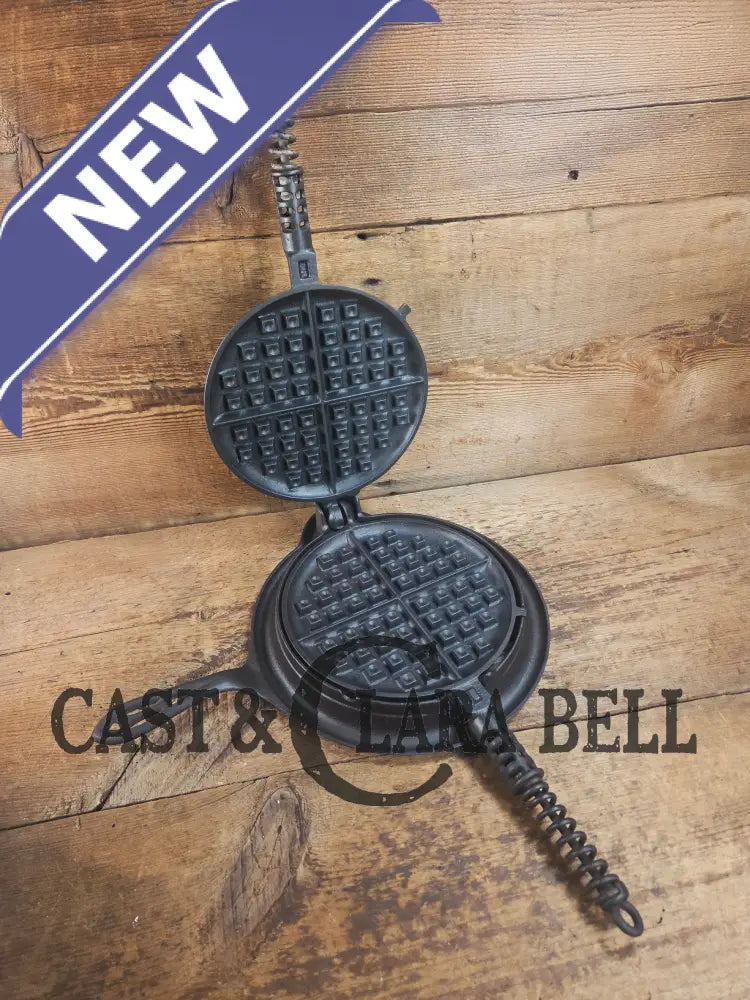 GORGEOUS! Awesome 1920’s Slant Log Griswold #8 Waffle Iron 314/313 with Fully marked Base 327. Ready to make crispy