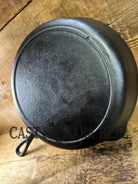 Gorgeous. Classic 1910’s Lodge Raised #7 Heat Ring Single Notch. Light sleek and ready to cook with!