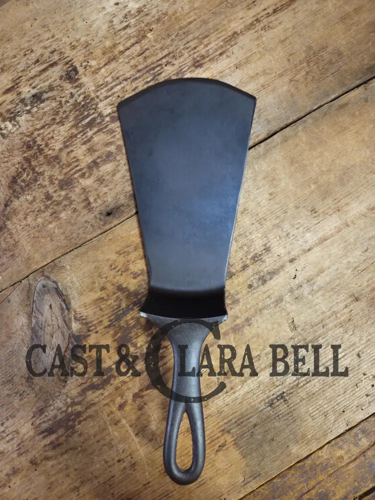 Gorgeous custom made #9 710 A Griswold Cast Iron Spatula. Reclaimed 1910’s Griswold Slant ERIE skillet. Awesome gift