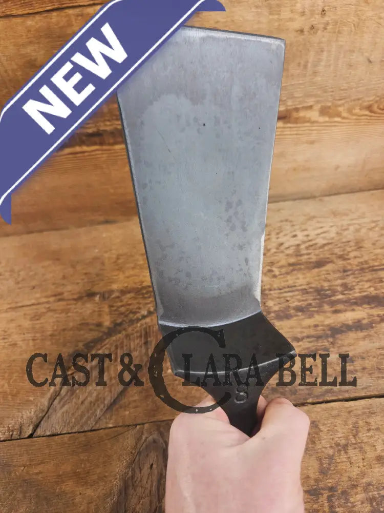 Gorgeous custom made Wagner Cast Iron Skillet Spatula. From a ’Double Logo’ Wagner / National Skillet. AMAZING