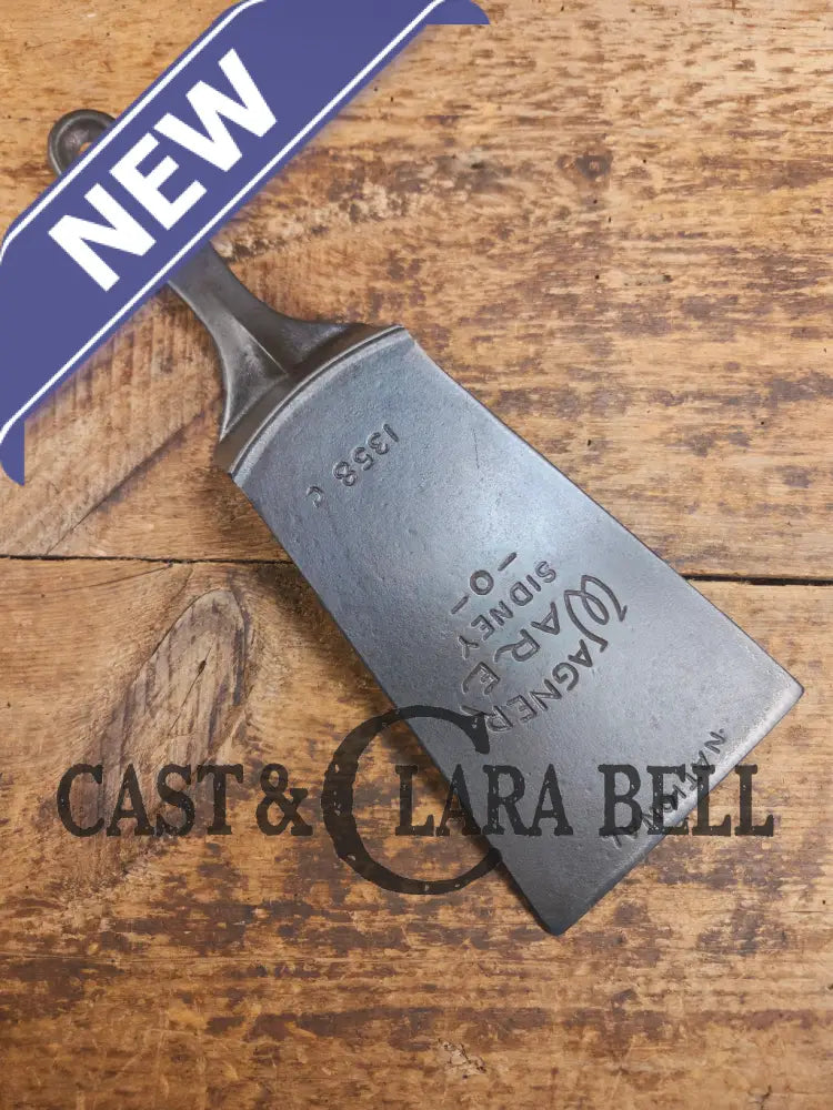 Gorgeous custom made Wagner Cast Iron Skillet Spatula. From a ’Double Logo’ Wagner / National Skillet. AMAZING