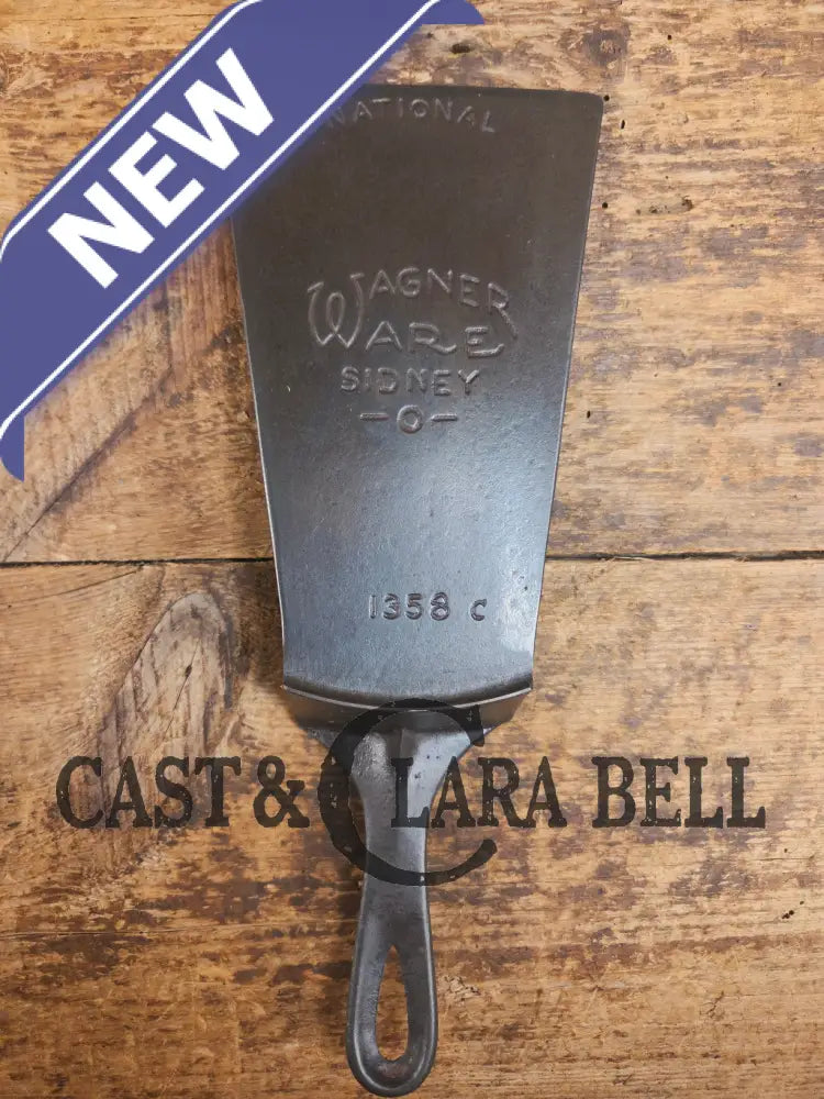 Gorgeous custom made Wagner Cast Iron Skillet Spatula. From a ’Double Logo’ Wagner / National Skillet. AMAZING