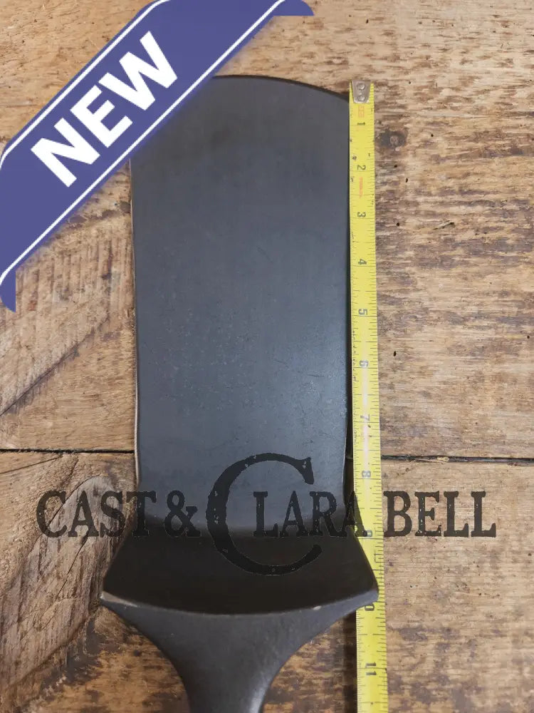 Gorgeous custom made Wagner Cast Iron Skillet Spatula. From an 1800’s ’Arc Straight’ Wagner Skillet. AMAZING