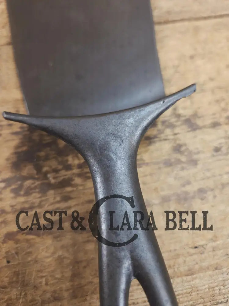 Gorgeous custom made Wagner Cast Iron Skillet Spatula. From an 1800’s ’Double arc’ Wagner Skillet. AMAZING craftmanship