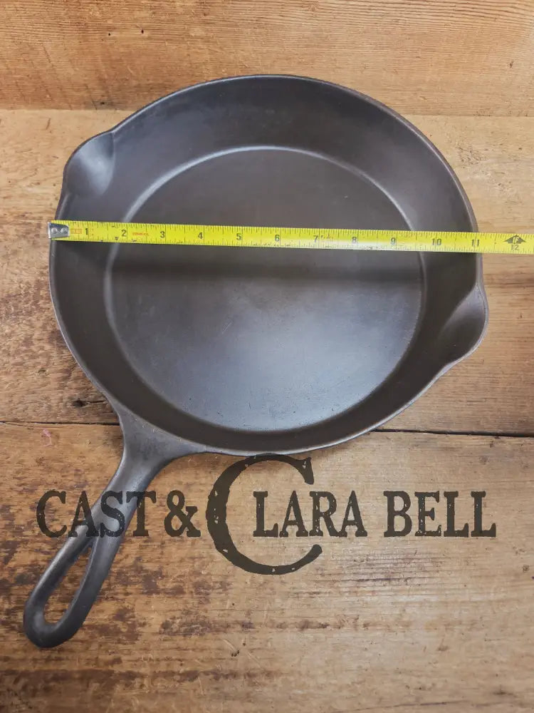 GORGEOUS! Early 1900’s Era #9 Wapak straight block bacon skillet. One of a kind piece for your gourmet kitchen! Skillet