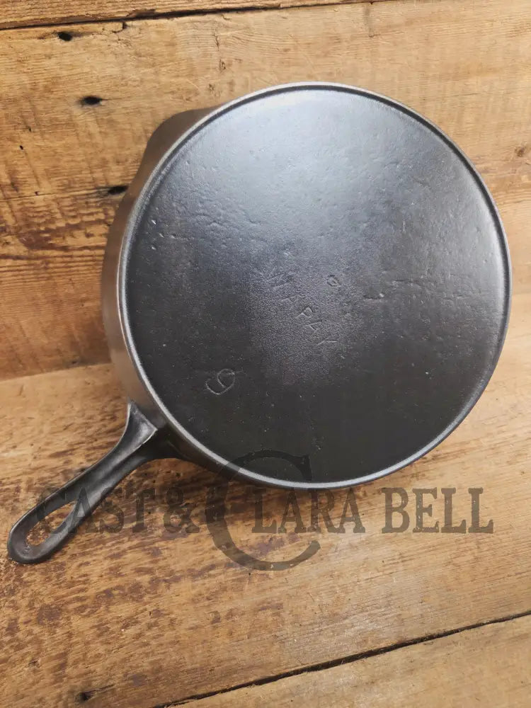 GORGEOUS! Early 1900’s Era #9 Wapak straight block bacon skillet. One of a kind piece for your gourmet kitchen! Skillet