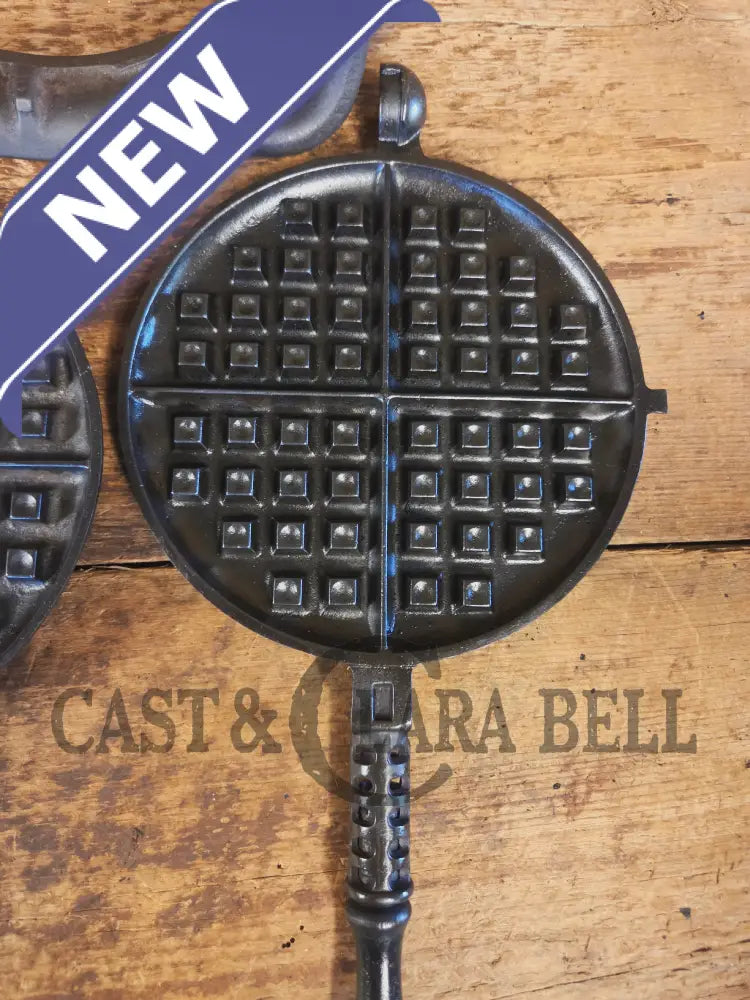 GORGEOUS. Early 1900’s Griswold New American No. 8 Waffle Iron with Low Base 976 C/977 C - Waffle Iron