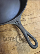 Gorgeous. Early 1900’s Lodge #5 Cast Iron Skillet with No notches! Tougher one to find handles amazingly light Skillet
