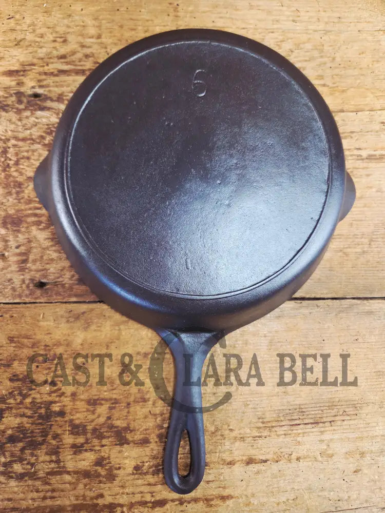 Gorgeous Early 1900’s Lodge #6 Skillet with Single Notch Heat Ring with ’I’ makers mark. Not an easy one to find.