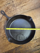 Gorgeous. Early 1900’s Lodge #5 Cast Iron Skillet with No notches! Tougher one to find handles amazingly light Skillet