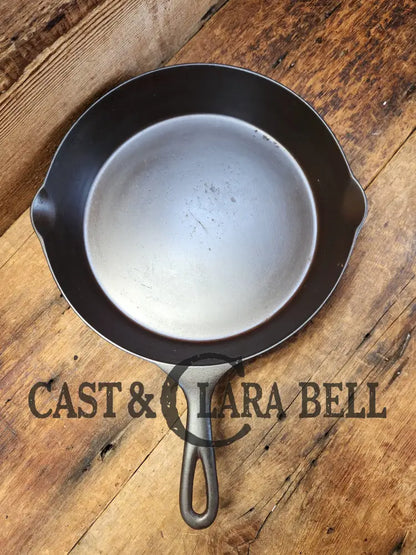 Gorgeous Early 1900’S Wapak #9 (#102) Cast Iron Skillet.