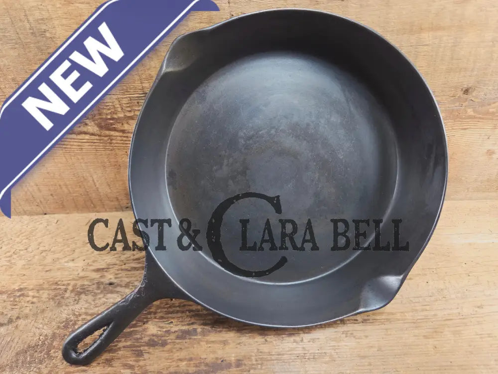 Gorgeous early 1900’s Wapak #9 (#102) cast iron skillet. Made with Erie pattern restored and Ready to Use! Skillet