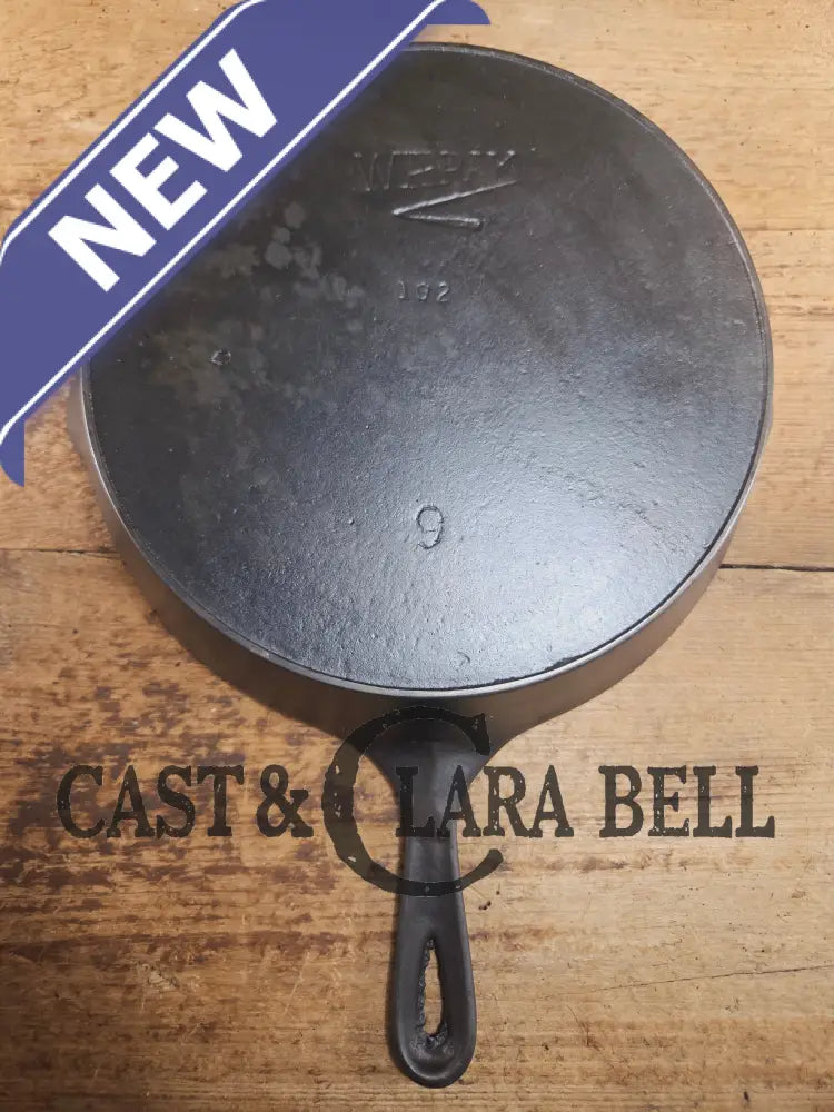 Gorgeous early 1900’s Wapak #9 (#102) cast iron skillet. Made with Erie pattern restored and Ready to Use! Skillet