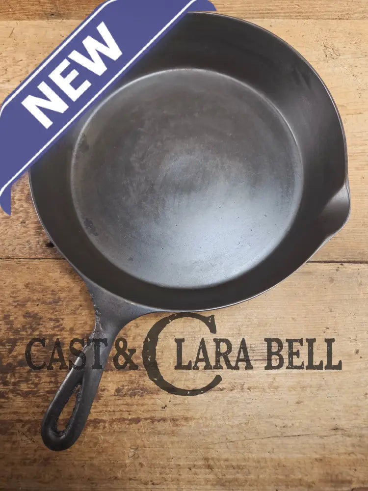 Gorgeous early 1900’s Wapak #9 (#102) cast iron skillet. Made with Erie pattern restored and Ready to Use! Skillet