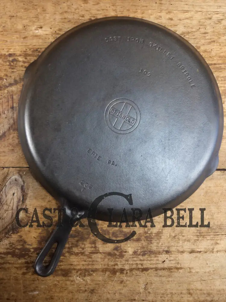 GORGEOUS. Griswold #109 Cast Iron Skillet Griddle with Small Block Logo 202 Bakeware