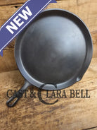 GORGEOUS. Griswold #109 Cast Iron Skillet Griddle with Small Block Logo 202 Bakeware