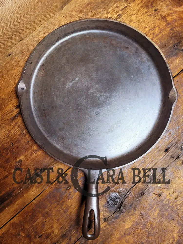 Gorgeous. Griswold #109 Cast Iron Skillet Griddle With Small Block Logo 202 Bakeware