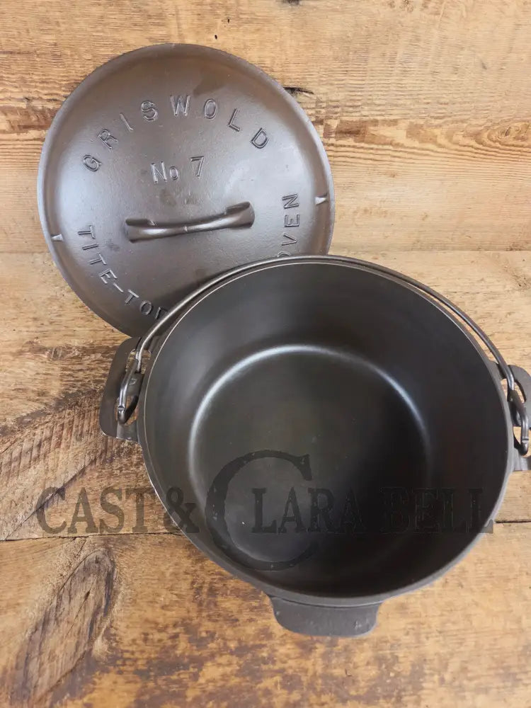 GORGEOUS. Griswold #7 fully marked Tite-Top Dutch Oven 2603 high dome fully marked lid 2604 - Dutch Ovens Trivets &