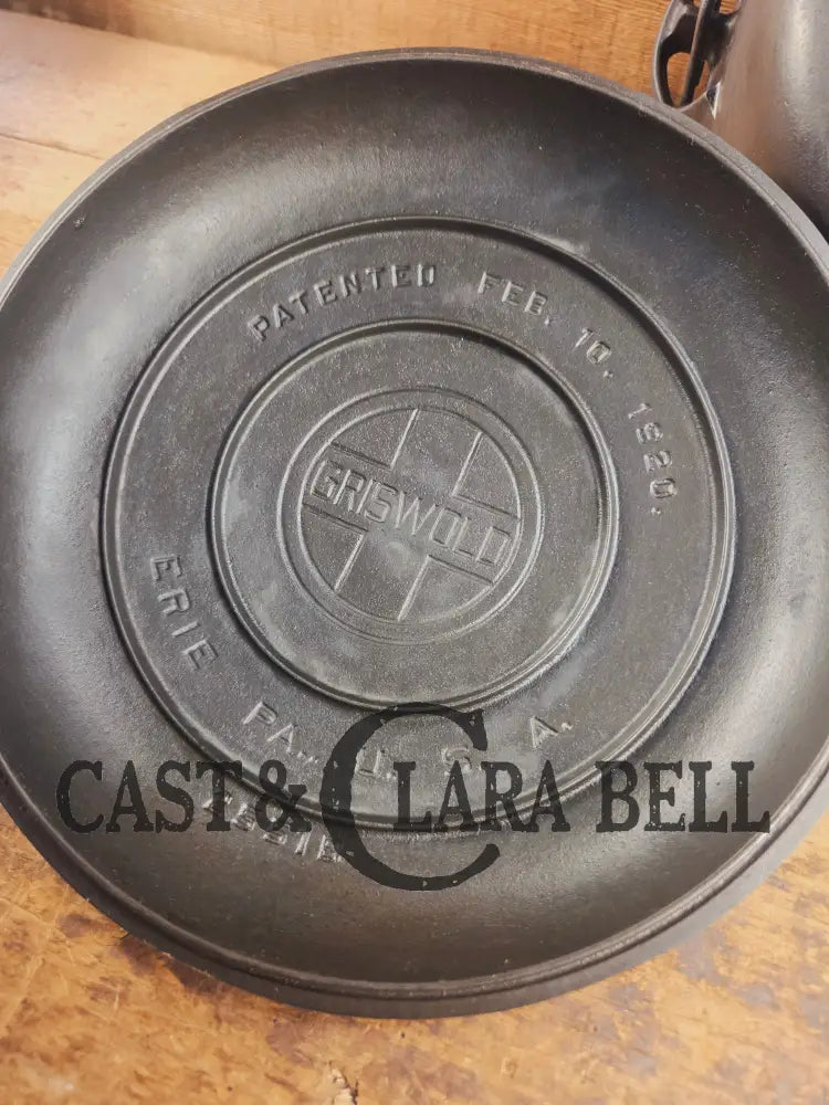 Gorgeous Griswold #8 Tite-Top Dutch Oven Erie PA USA p/n 1278 B with Button Top Logo Lid. Great for soups stews and