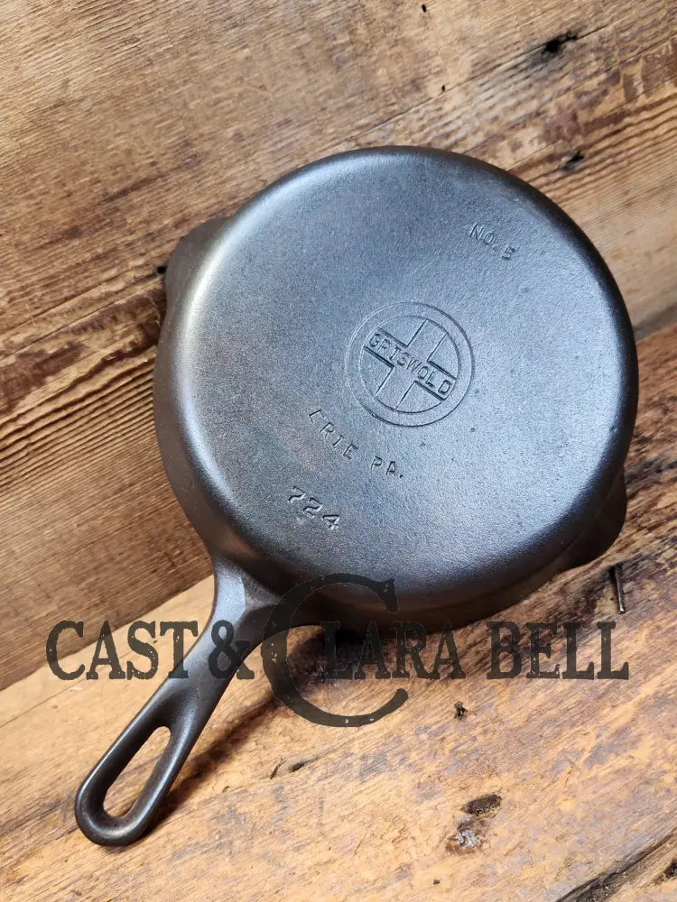 Gorgeous! Griswold No. 5 Cast Iron Skillet With Small Block Logo And Smooth Bottom 724