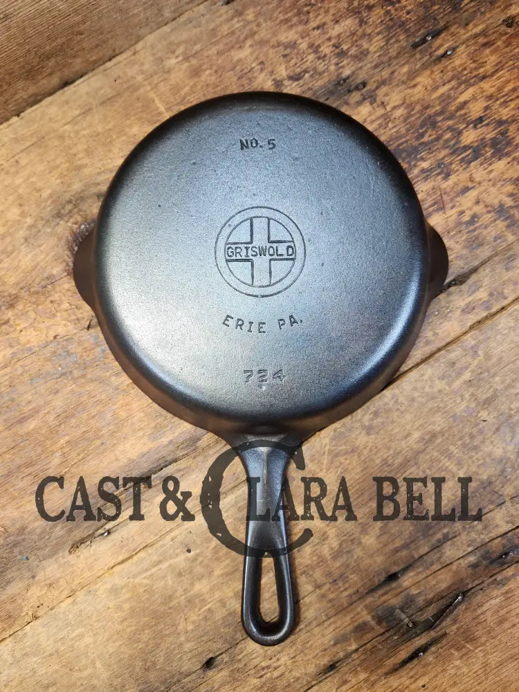 Gorgeous! Griswold No. 5 Cast Iron Skillet With Small Block Logo And Smooth Bottom 724