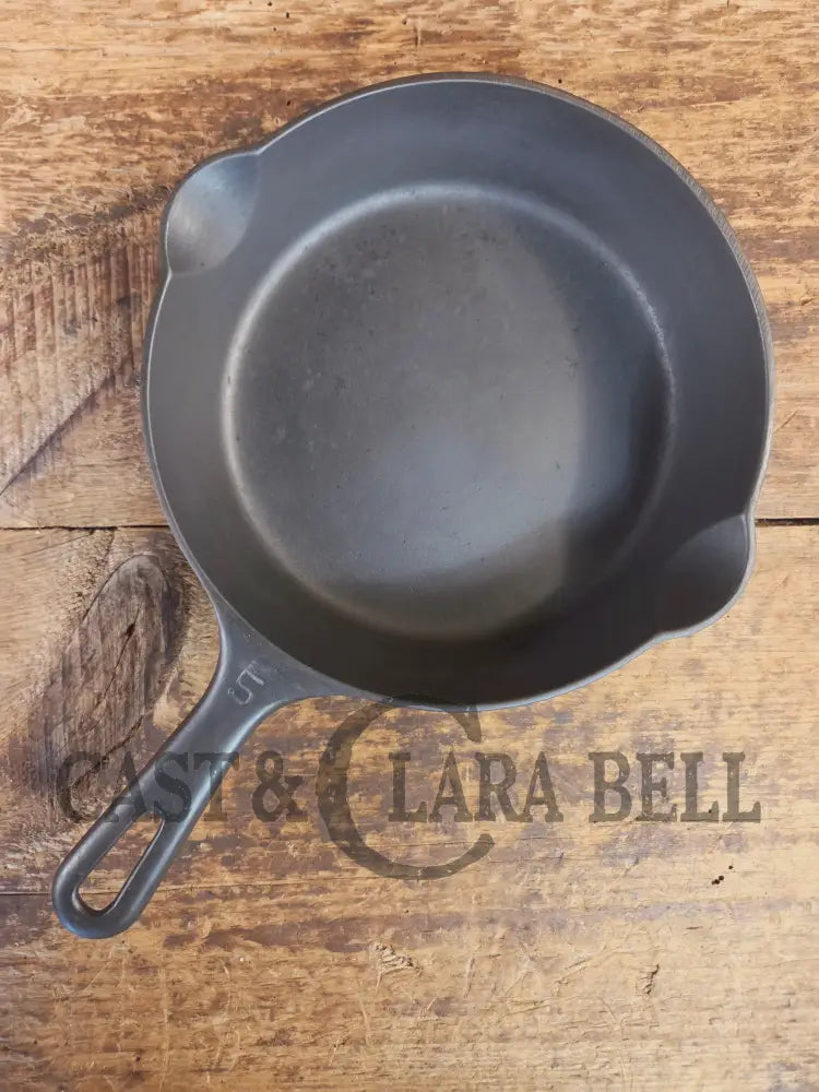 Gorgeous! Griswold No. 5 Cast Iron Skillet with Small Block Logo and Smooth Bottom 724 - Skillet