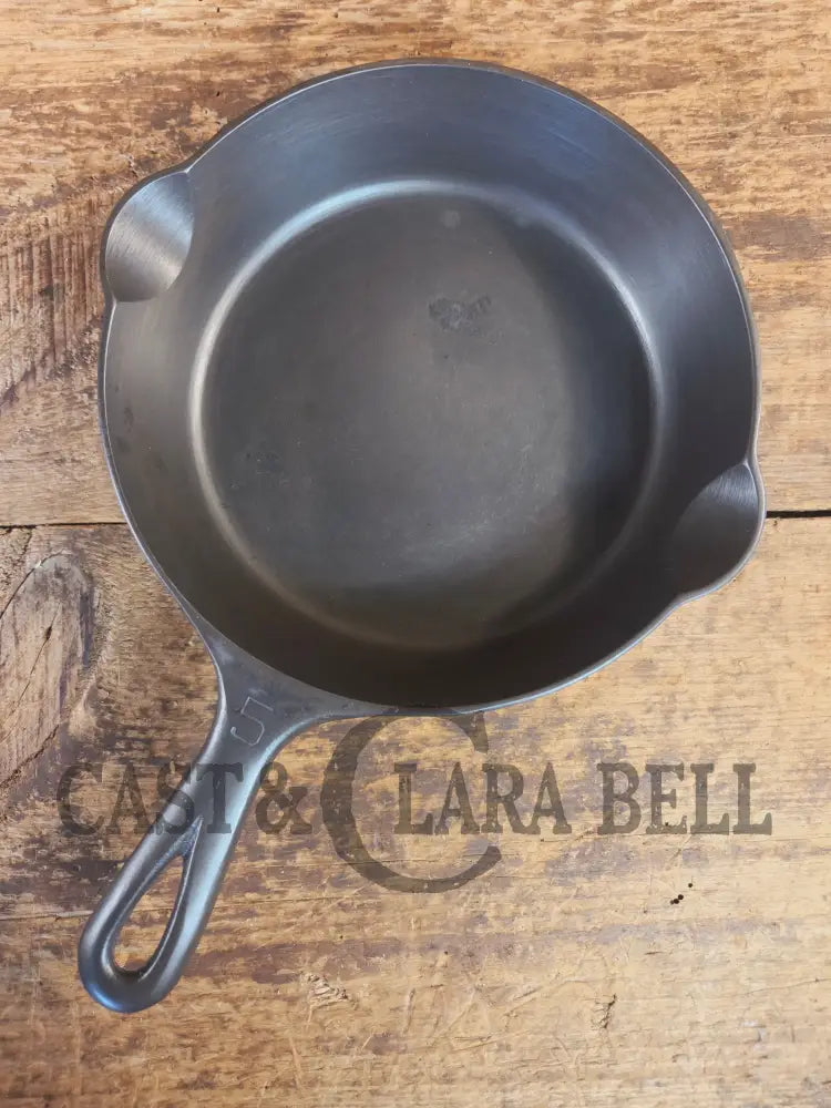 Gorgeous! Griswold No. 5 Cast Iron Skillet with Small Block Logo and Smooth Bottom 724 H - Skillet
