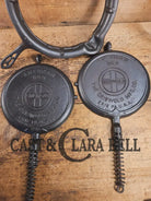 Gorgeous! Hard to Find 1930’s Griswold #9 waffle iron with short base. Paddles 979/980 Base 978 Waffle Iron