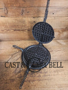 Gorgeous! Hard to Find 1930’s Griswold #9 waffle iron with short base. Paddles 979/980 Base 978 Waffle Iron