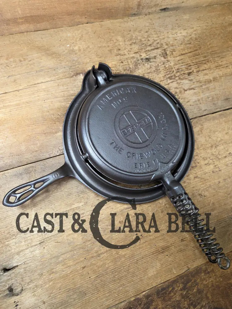 Gorgeous! Hard to Find 1930’s Griswold #9 waffle iron with short base. Paddles 979/980 Base 978 Skillet