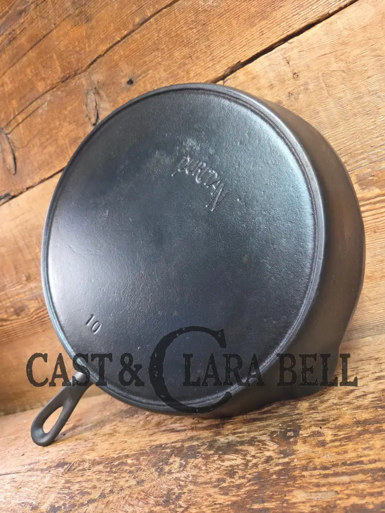 Gorgeous HTF Favorite Stove and Range made Puritan No. 10 Skillet Skillet