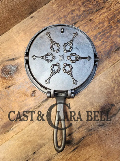 Gorgeous! Late 1800’S #7 -8 Decorative A&J Cox Inc Philadelphia Pa Cast Waffle Iron Waffle Iron