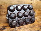 Gorgeous 12 Cup Cast Iron Turk Head Gem Pan. Unmarked Likely Lodge. Bakeware