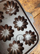 Gorgeous 12 Cup Cast Iron Turk Head Gem Pan. Unmarked Likely Lodge. Bakeware