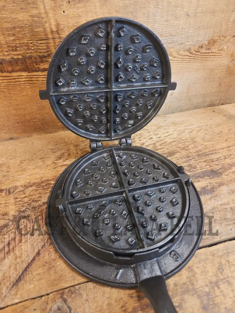 Gorgeous! Mid 1800’s #8-9 Decorative A&J Cox Inc Philadelphia PA cast waffle iron - Waffle Iron
