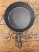 Gorgeous Mid 1900’s Lodge #6 Skillet with Three Notch Heat Ring with ’7 and 5’’ makers mark. Perfect for saute & sides