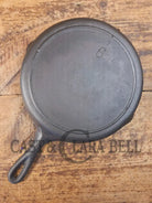 Gorgeous Mid 1900’s Lodge #6 Skillet with Three Notch Heat Ring with ’7 and 5’’ makers mark. Perfect for saute & sides