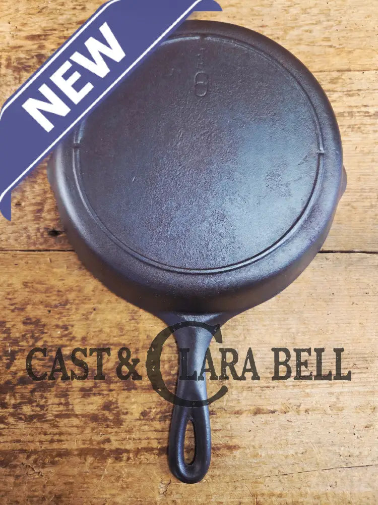 Gorgeous Mid 1900’s Lodge #6 Skillet with Three Notch Heat Ring with ’JB’ makers mark. Perfect for saute & sides (Copy)
