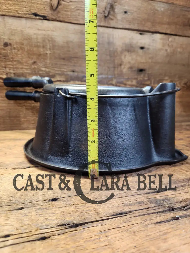 Gorgeous Original Complete Favorite Piqua Tall Base Waffle Iron. Est 1920’S And Makes Crispy