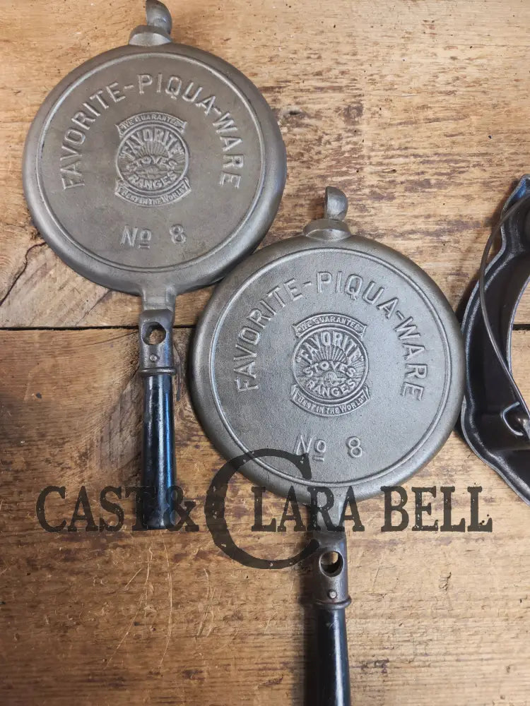 Gorgeous original complete Favorite Piqua tall base waffle iron. Est 1920’s and makes crispy waffles! (Copy) Waffle Iron