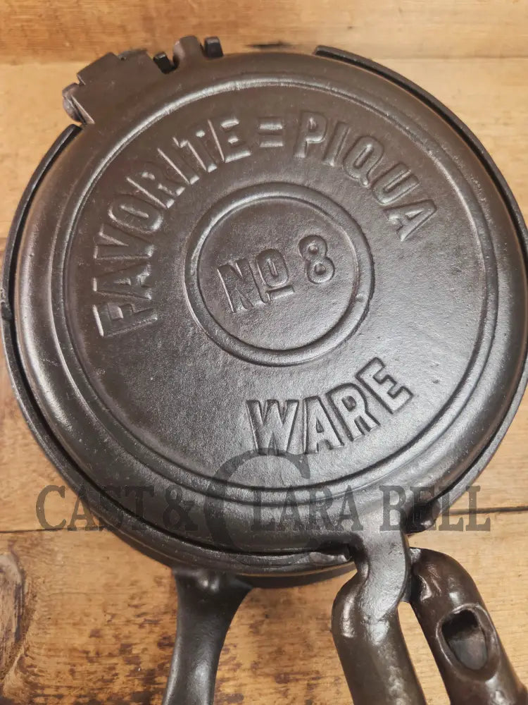 Gorgeous original complete Favorite Piqua tall base waffle iron. Hard to Find Est 1920’s and makes crispy waffles!