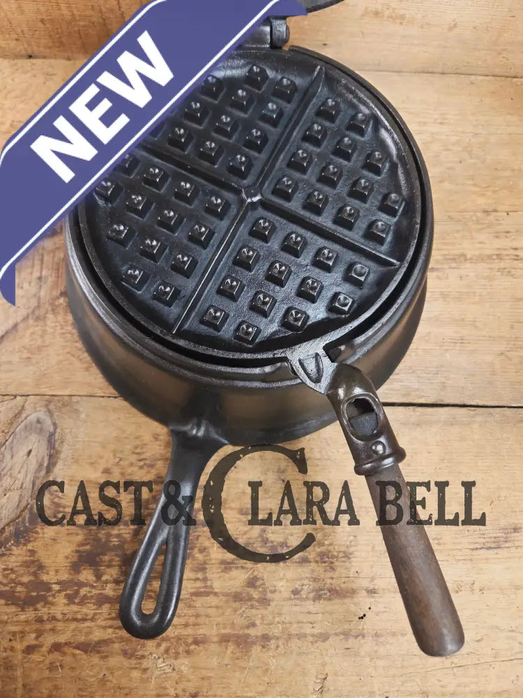 Gorgeous original complete Favorite Piqua tall base waffle iron. Hard to Find Est 1920’s and makes crispy waffles!