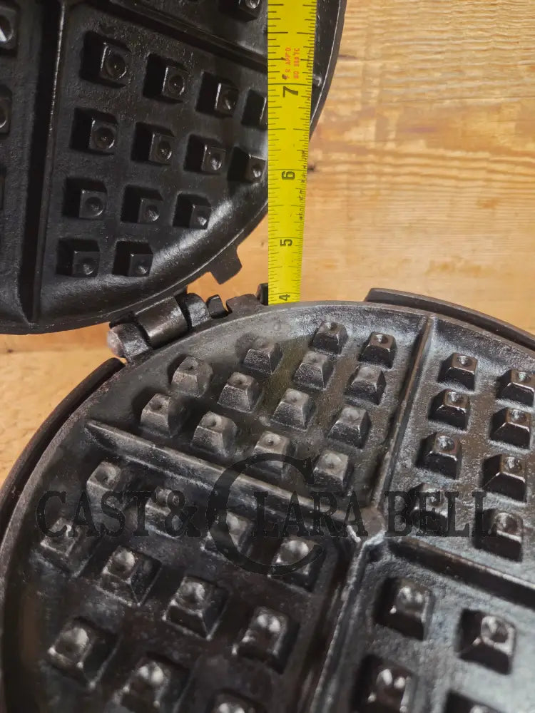 Gorgeous original complete Favorite Piqua tall base waffle iron. Hard to Find Est 1920’s and makes crispy waffles!