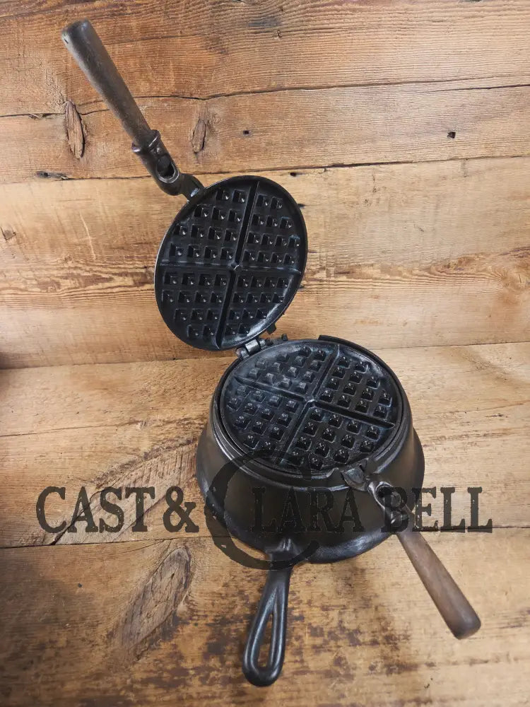 Gorgeous original complete Favorite Piqua tall base waffle iron. Hard to Find Est 1920’s and makes crispy waffles!