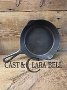 Gorgeous sautee pan! 1920’s Griswold #6 Skillet with Large Block Logo and Smooth Bottom 699 H