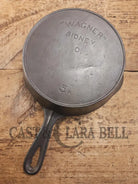 Gorgeous unique and hard to find! Early 1900’s Wagner Ware #5 A Arc Straight logo cast iron saute skillet. Beautiful