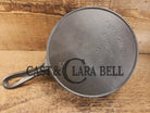 Gorgeous unique and hard to find! Early 1900’s Wagner Ware #5 A Arc Straight logo cast iron saute skillet. Beautiful
