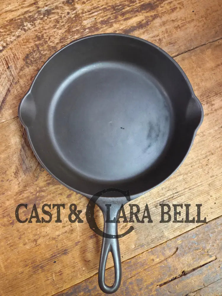 Gorgeous!! Very early 1910’s Griswold #7 Skillet with Heat Ring and Large Slant Logo ’Erie,’ 701 A Skillet