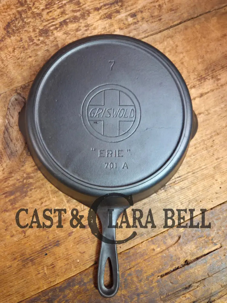 Gorgeous!! Very early 1910’s Griswold #7 Skillet with Heat Ring and Large Slant Logo ’Erie,’ 701 A Skillet